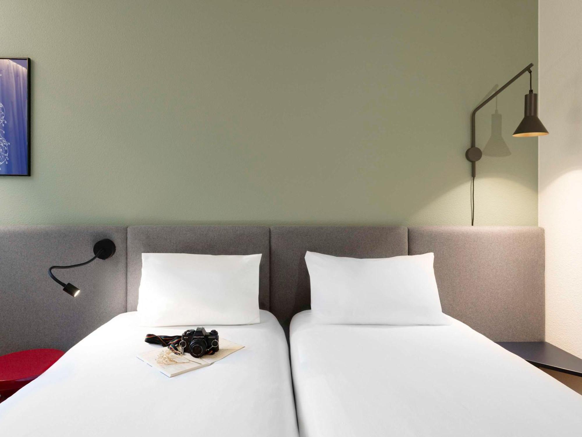 ไอบิส น็องซี บราบัว Hotel วองโดวัวร์-เลส์-นองซี ภายนอก รูปภาพ